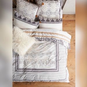 Anthropologie Twin Duvet cover Enmore